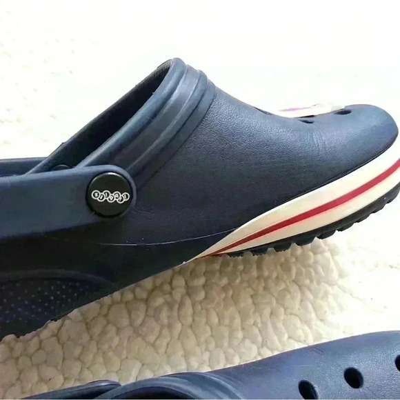 Jibbitz CROCS Kilby Navy W/ Blue/White Stripe Clog W/ Disney Jibbitz W9/M7 - Picture 8 of 12